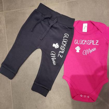 Babybekleidung mit Wunschmotiv