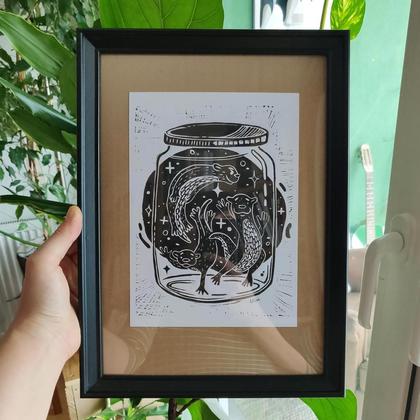 Linoldruck "Jar of Otters" A5 - Image 2