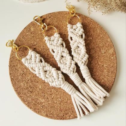 Schlüsselanhänger "Daizy" in Natural Gold