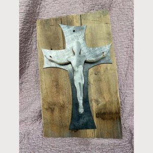 Jesus am Kreuz Metall Altholz Corpus Christi Landhaus