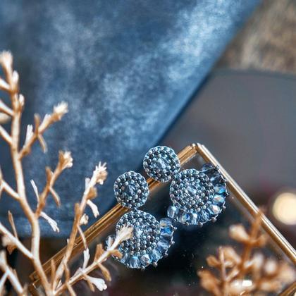 Perlenohrringe Modell Valerie in schimmerndem Blau - Image 2