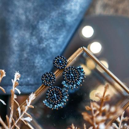 Perlenohrringe Modell Valerie in mattem Blau und Kupfer - Image 2