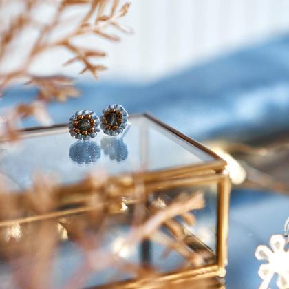 Perlenohrringe Modell Ines in mattem Blau und Kupfer