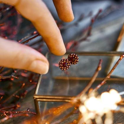 Perlenohrringe Modell Ines in Rot - Image 2