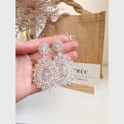 Perlenohrringe Modell Isabella in Weiß - Image 4