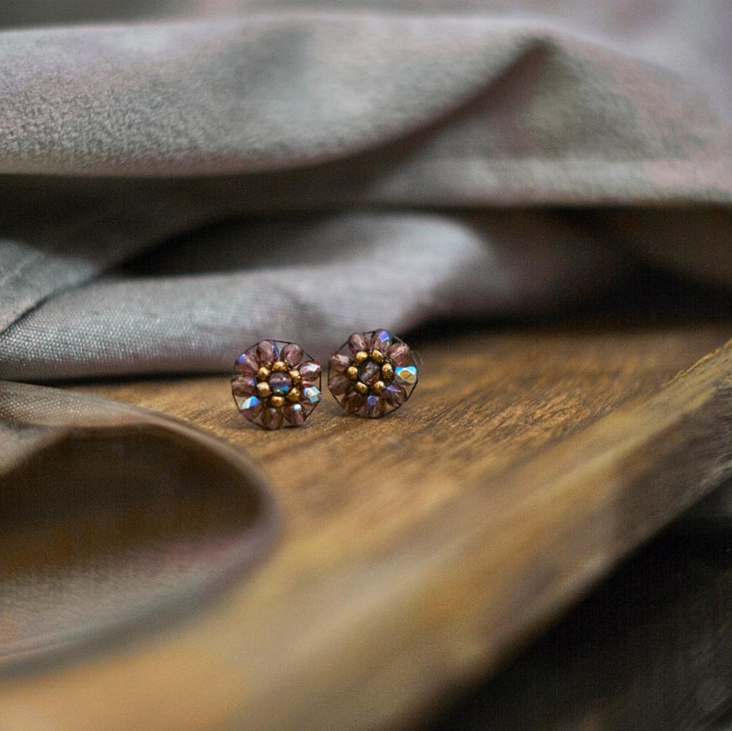 Ohrringe Modell Elise in schimmerndem Lila - Image 2