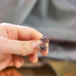 Ohrringe Modell Elise  in schimmerndem Lila