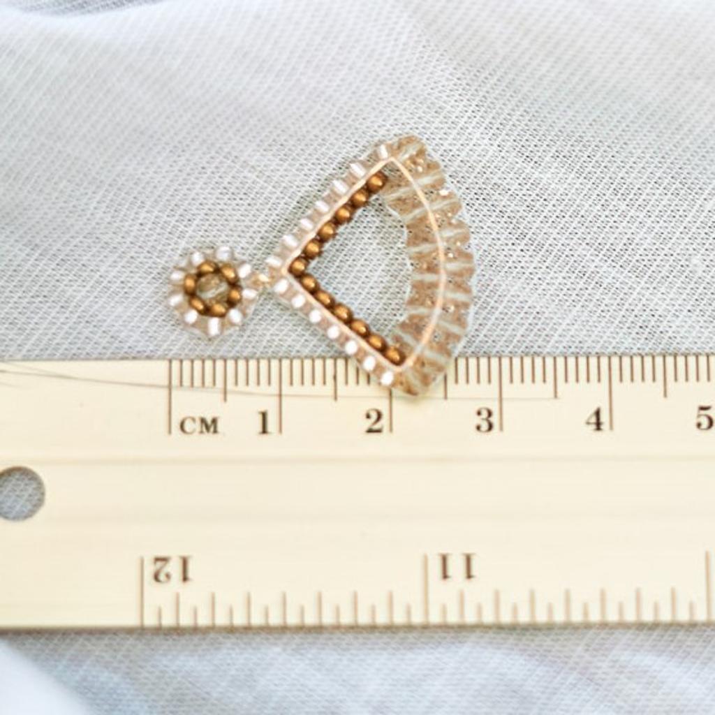 Roséfarbene Ohrringe aus geschliffenen Perlen - Image 3