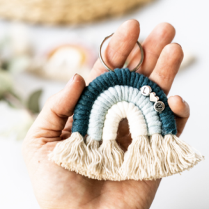 Makramee Regenbogen Schlüsselanhänger