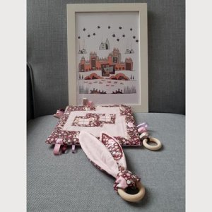 GESCHENKSET: Taggie blanket, bunny ear teether & original sSCAPESs wallart