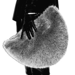 Half_Moon_Clutch_Bag