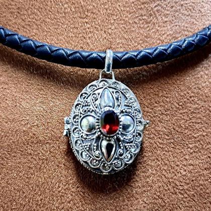 Damen Halsschmuck Känguruleder/Silberdose 925 Sterling Silber schmale Ausführung - Image 2