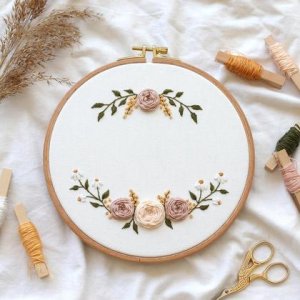 Stickbild Rosen beige