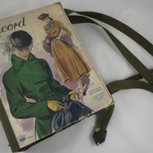 Tasche aus einem Modeheft „Record“
