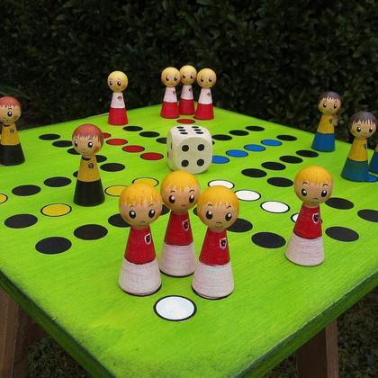 Brettspiel * Kicker ärger' di ned *