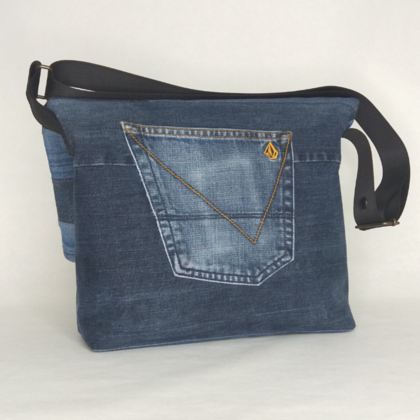 Foldover aus recycelten Jeans - Image 2
