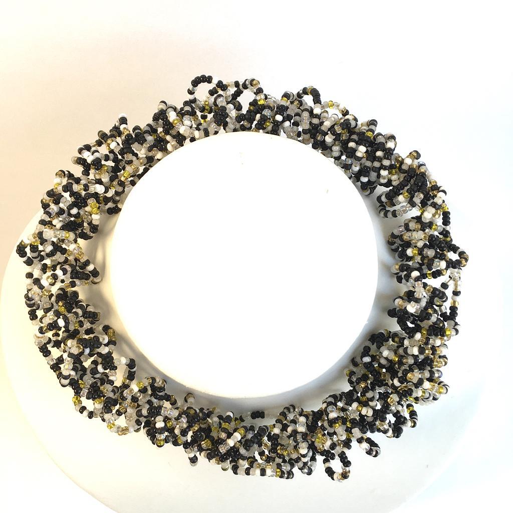 Knautschkette schwarz-weiß-grau mit gelben Punkten