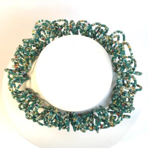 Knautschkette seegrün mit bunten Punkten