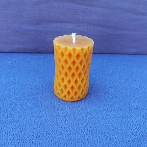 Kopie Bienenwachskerze mit Zickzackmust