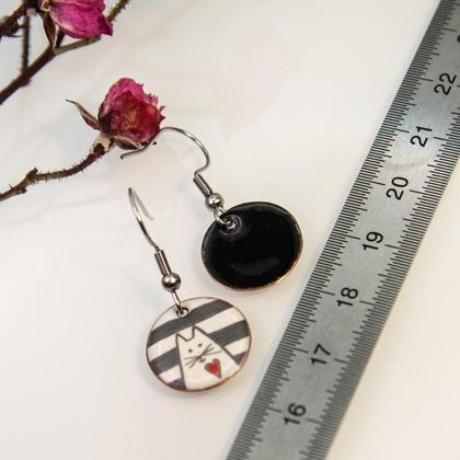 Emaille Ohrringe mit Katzen, Katzen Ohrringe, Ohrringe rund mit Streifen - Image 4