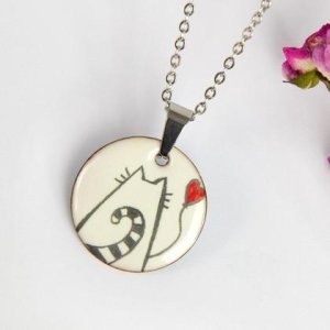 Halskette mit Katze aus Emaille, gezeichnete Katze Halskette