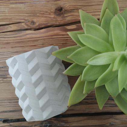 Betonblumentopf Helmut