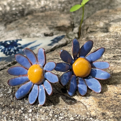 Ohrstecker Daisy blau - Image 2