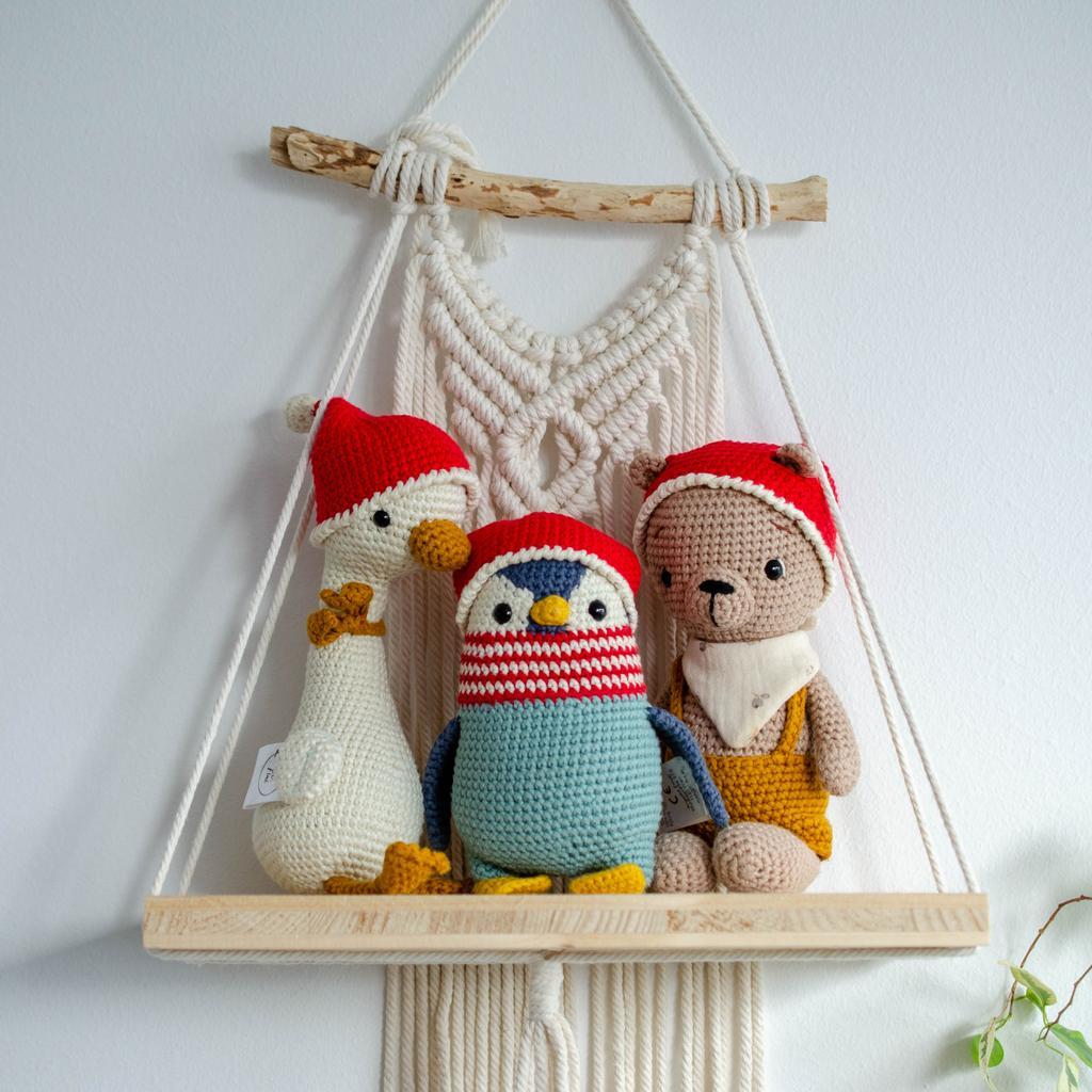 Gehäkelte Weihnachtshaube für Häkeltiere