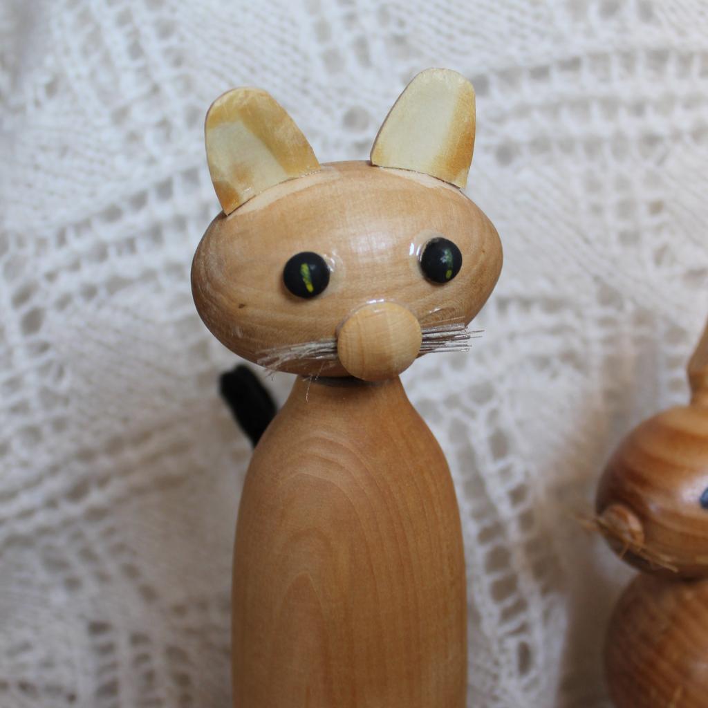 Katze aus Holz