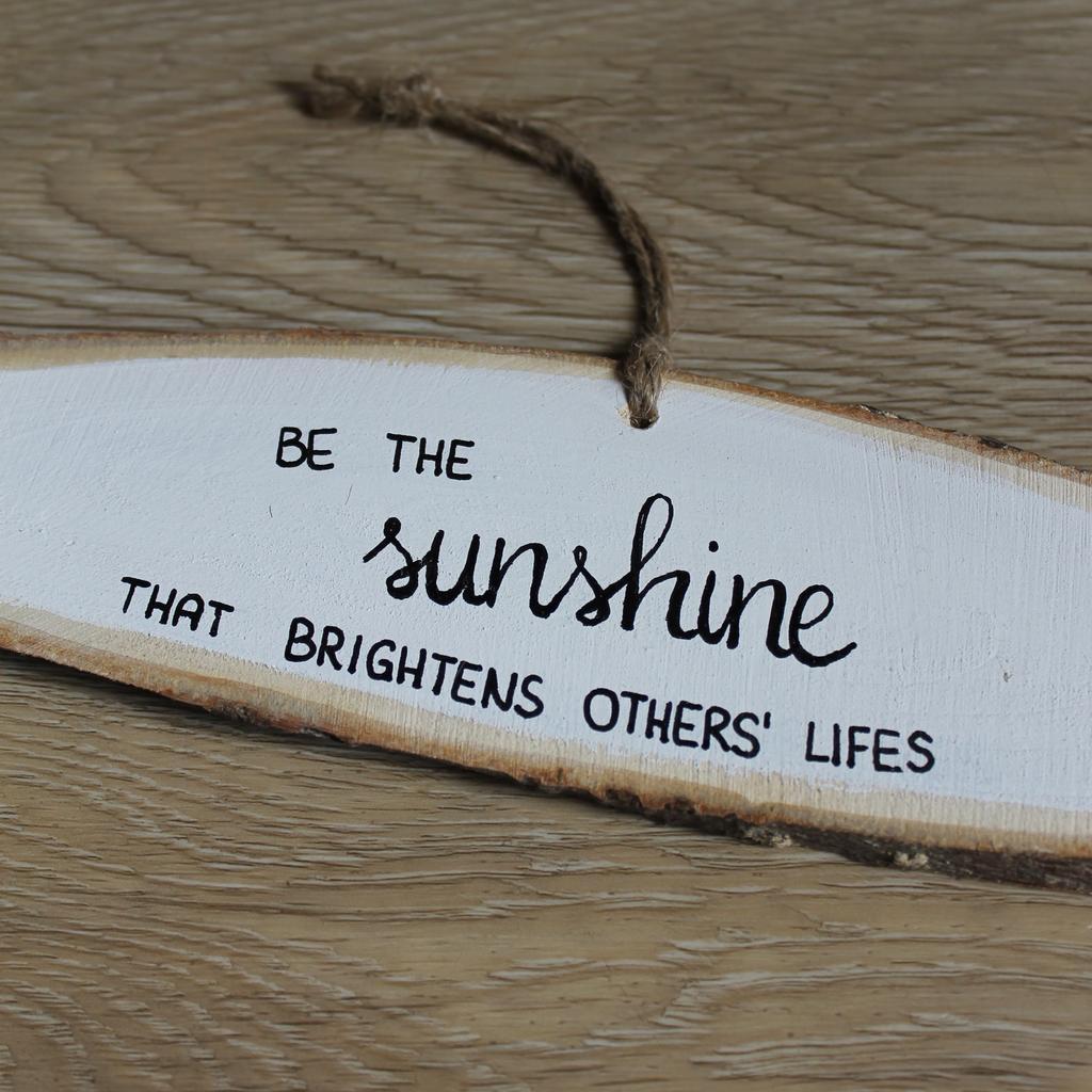 Holzscheibe Lettering