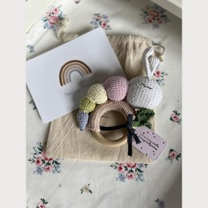 Babyrassel mit Beißring Raupe