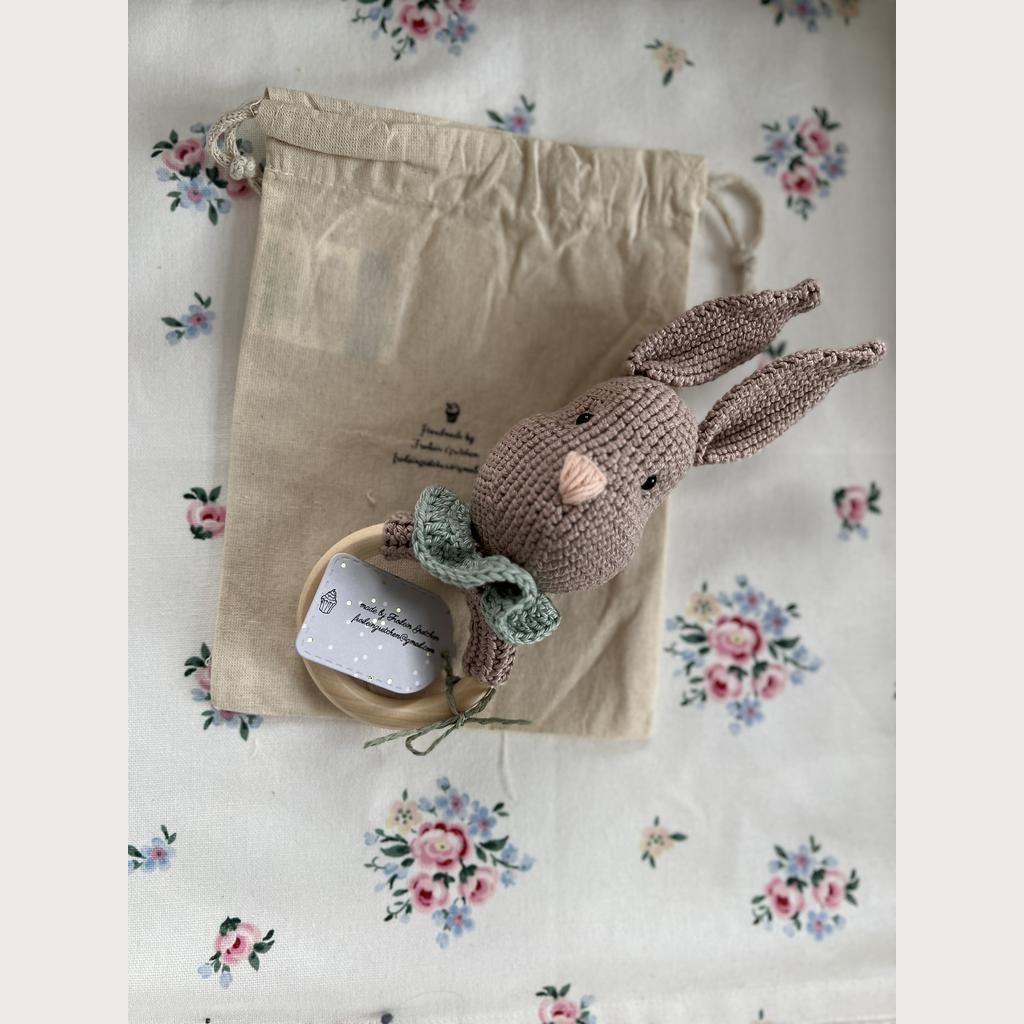 Babyrassel mit Beißring Hase