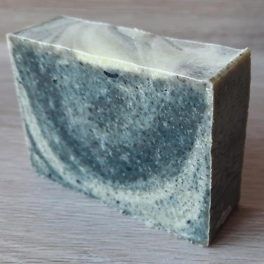 Naturseife Heilerdeseife Teebaumöl & Pfefferminze