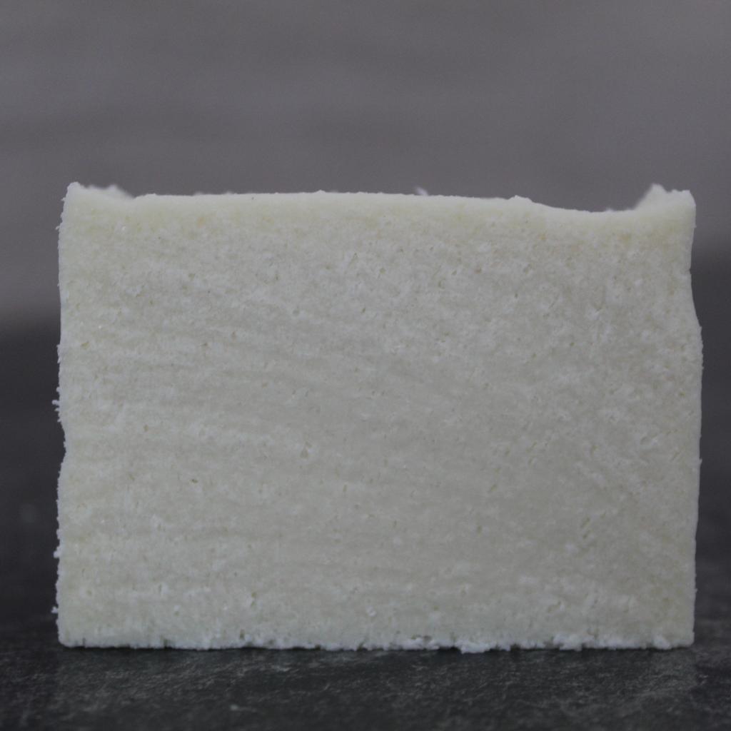 Naturseife Salzseife Weißer Marmor ohne Duft. Peelingseife