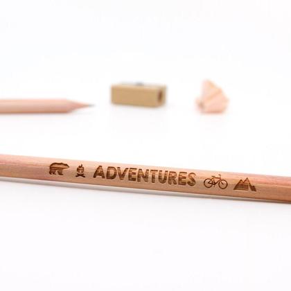 Lasergravierter Bleistift "Adventures"