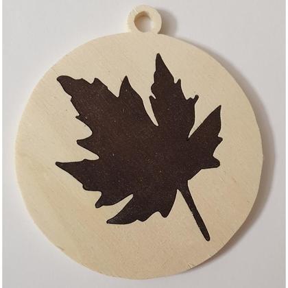 Hänger mit Ahornblatt