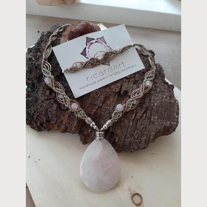 Rosenquarz Makrameekette 'nature'