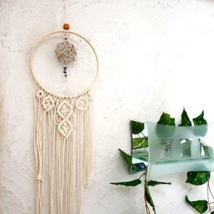 Traumfänger mit Chakra- Edelsteinen & Regenbogenkristall