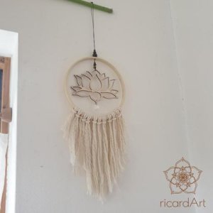 Lotus – Makramee mit Regenbogenkristall