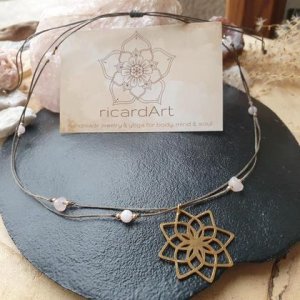 Rosenquarz Halskette *VENUSBLUME* Edelstahl vergoldet