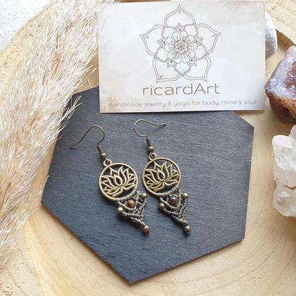 Makramee LOTUS Ohrringe *Tigerauge bronze