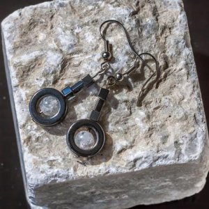 Ohrhänger Hämatit mit Bergkristall