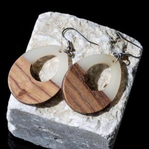 Ohrhänger Holz/Resin weiß