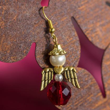 Ohrhänger Engel goldfarben mit roter Glasschliffperle - Image 2