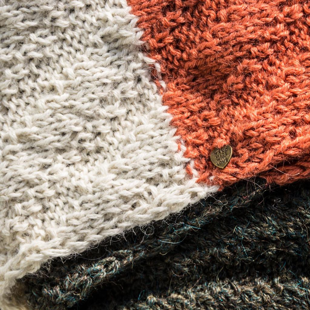 Alpaka Loop-Schal tannengrün/orange/winterweiß - Image 2