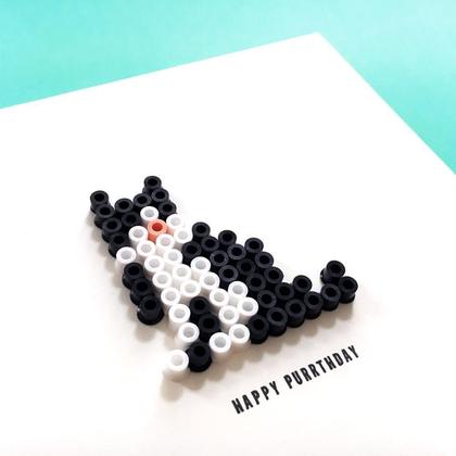HAPPY PURRTHDAY Geburtstagskarte mit Katze aus Bügelperlen
