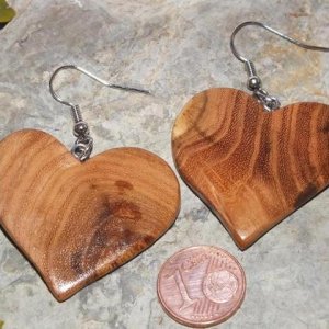 Ohrringe aus Holunderholz