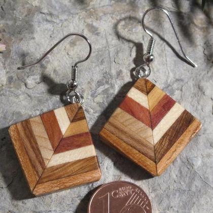 Ohrringe aus 6 Holzarten