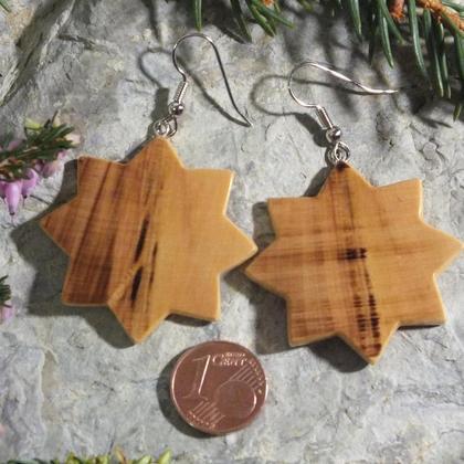 Ohrringe aus Eschenholz