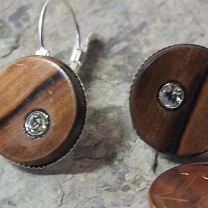 Ohrringe aus Wildkirsche mit Strassstein in runder Fassung - Image 2